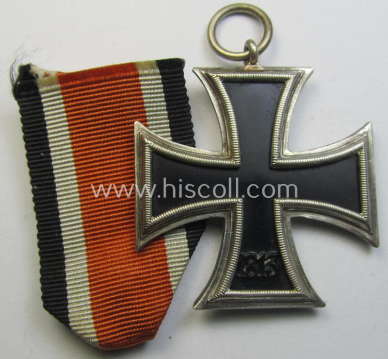 Superb, 'Eisernes Kreuz 2. Klasse' (or: iron cross 2nd class) being an early-period, non-maker-marked- and/or magnetic specimen as was executed in the so-called: 'Schinkel'-pattern by (I deem) the maker: 'Paul Meybauer'