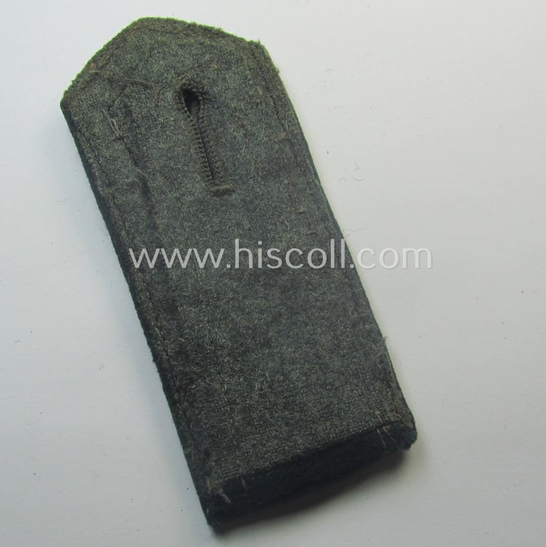 Single, early- ie. mid-war-period, WH (Kriegsmarine) NCO-type shoulderstrap as was intended for usage by an: 'Unteroffizier eines Küsten-Artillerie-Rgts.'