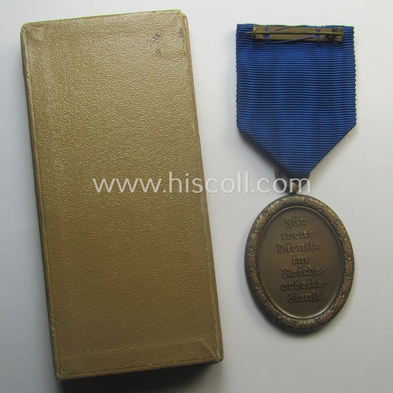 RAD (ie .'Reichsarbeitsdienst') so-called: 'Dienstauszeichnung 4. Stufe für Männer' (as was intended for 4 years loyal-service) that comes stored in its (scarcely seen and equally very nicely preserved!) light-brown-coloured box ie. etui