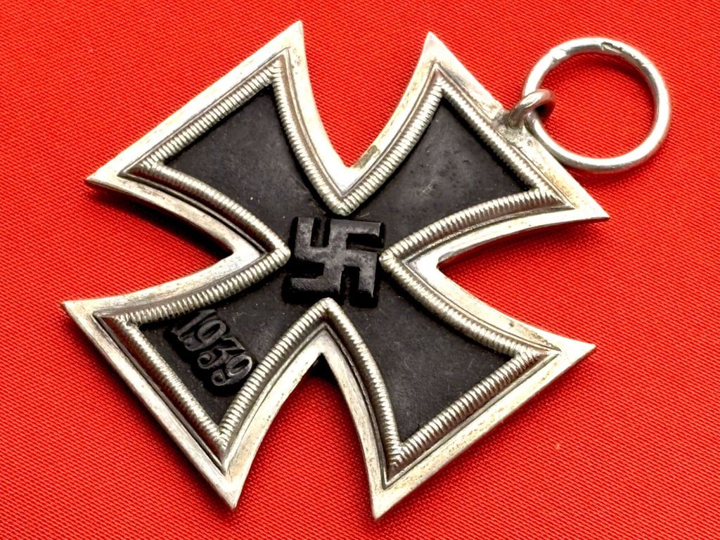 AUTHENTIC WWII IRON CROSS 2ND CLASS RING STAMPED 7, PAUL MEYBAUER OF BERLIN GERMANY FINE CONDITION.