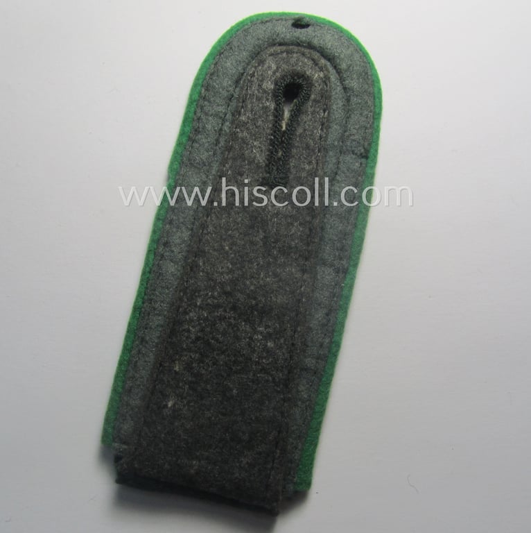 Single, WH (Heeres) NCO-type (ie. 'M40'-pattern) shoulderstrap: 'Unteroffizier eines Jäger- o. Gebirgsjäger-Rgts.'