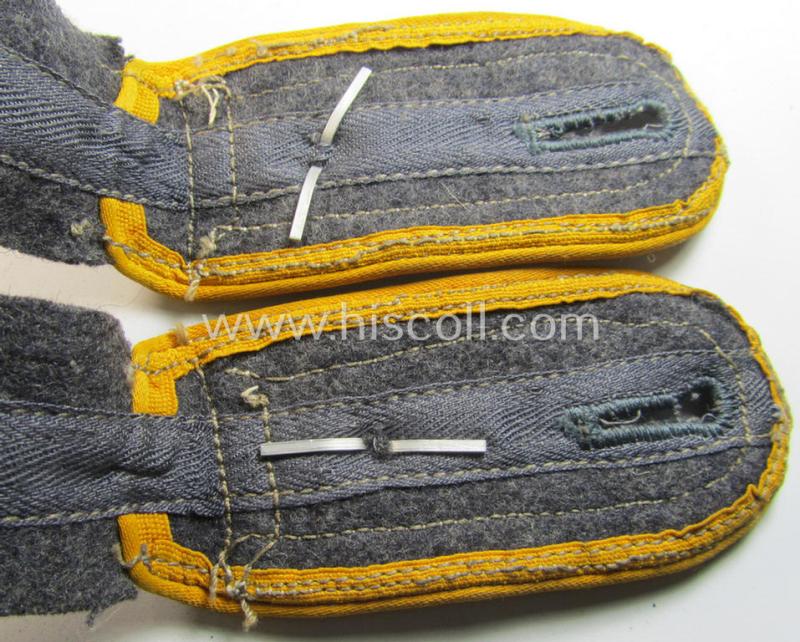 Superb - and fully matching! - pair of later-war-period, so-called: 'M44'-pattern, simplified WH (Luftwaffe) NCO-type shoulderstraps as was intended for usage by a: 'Feldwebel der Flieger o. Fallschirm-Truppen'
