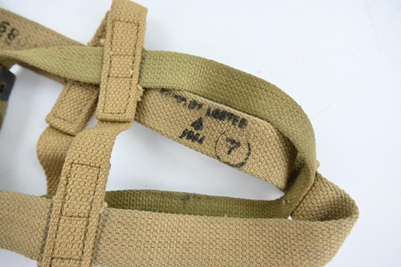 British WW2 Canteen Webbing set