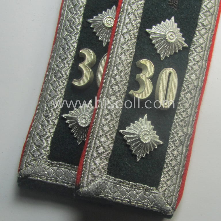 Pair of WH (Heeres) 'cyphered', early-war-period- (ie. 'M36'- ie. 'M40'-pattern and/or rounded-styled) NCO-type shoulderstraps as was intended for an: 'Owm. des Artillerie-Rgts. 30'