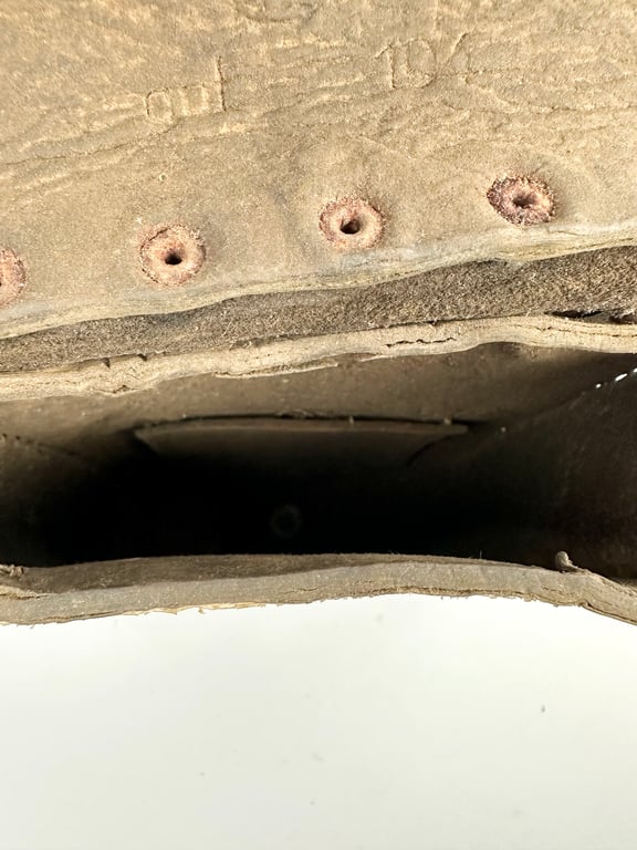 Original German WWII MG 34/42 Tan  "Preßstoff " Gunners Kit Tool Pouch