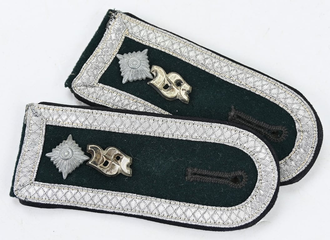 German WH NCO Pioneer Shoulderboards