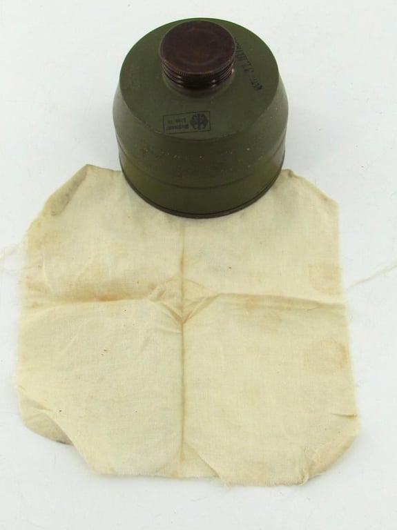 Reichswehr /Wehrmacht Early Short Gasmask Cannister ( complete )