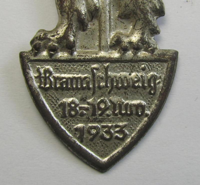Commemorative - silver-toned- and/or zinc- (ie. tin-) based - N.S.D.A.P.-related 'tinnie' being a non-maker-marked example depicting an illustration of a lion and swastika coupled with the text: 'T.d.D.H. - Braunschweig - 18.19. Nov. 1933'