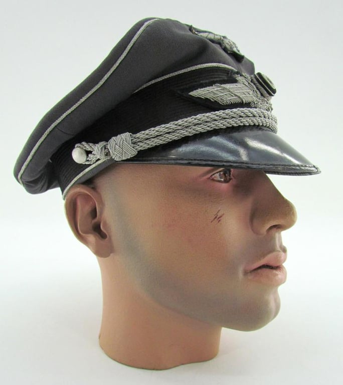 Luftwaffe officer visor cap ‘Schirmmütze’