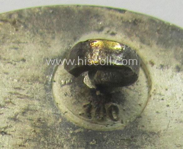 'Verwundeten-Abzeichen in Silber' being a maker- (ie. '100'-) marked example by the: 'Rudolf Wächtler u. Lange'-company