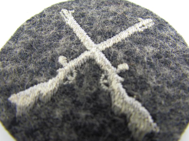 Luftwaffe Waffenmeister Trade badge