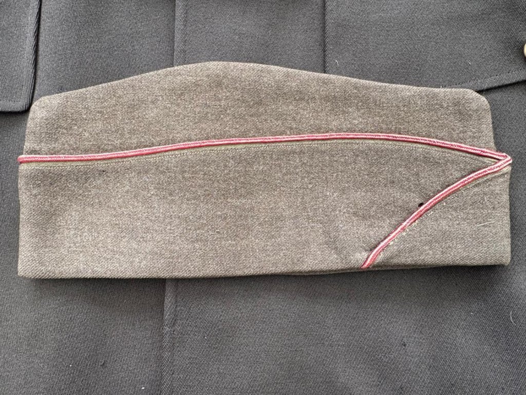 US WWII Class A Tunic Mountain Division Officer and Side Cap