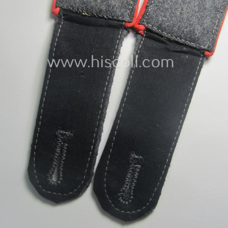 Superb pair of WH (Luftwaffe) EM-type shoulderstraps as intended for usage by a: 'Soldat der Flak-Artillerie-Trpn.' and that comes in a hardly used- nor worn, condition