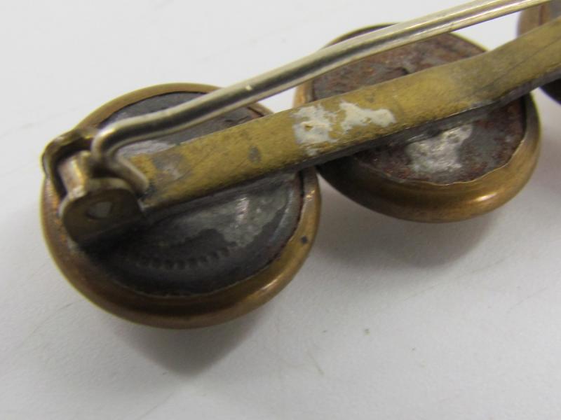 Kriegsmarine 3 x Small Buttons Broche