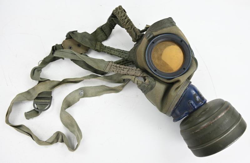 German WH Gasmask & Cannister with Winter Camouflage
