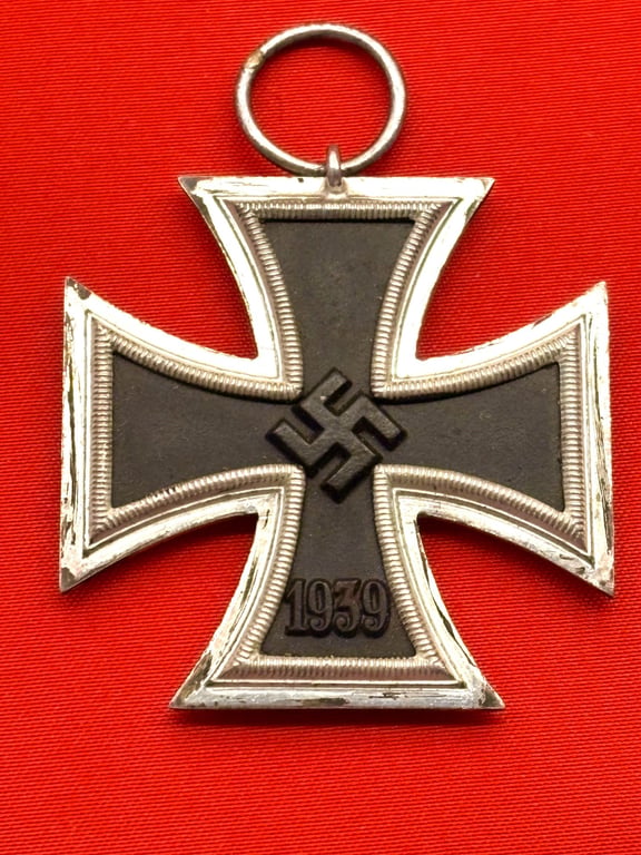 RARE AUTHENTIC WWII IRON CROSS 2RD CLASS RING STAMPED 4, STEINHAUER & LUCK OF LUDENSCHHELD GERMANY.