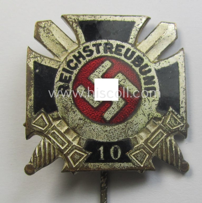 Membership lapel-pin (or: 'Mitgliedsabzeichen') aka: 'Silberne Ehrennadel für 10 Jahre Mitgliedschaft im Reichstreubund ehemaliger Berufssoldaten (o. RTB)' being a maker- (ie. 'Gante - Berlin'-) marked example