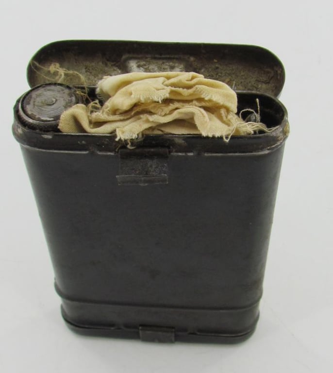 RG34 Cleaning Kit with some contents  KY 1940