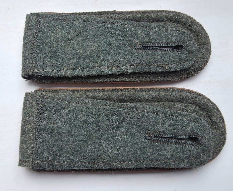 Wehrmacht M43 NCO Kradschutzen shoulder straps