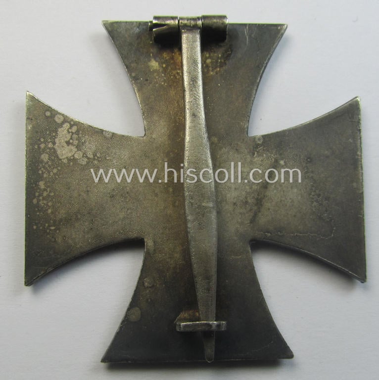 'Eisernes Kreuz 1. Klasse' being a non-maker-marked example by: 'Otto Schickle'