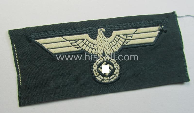 Pre- (ie. early-) war-period, WH (Heeres) cap-eagle & cocarde-set (ie. 'Schiffchenmützen-Adler u. Kokarde für Mannschaften u. Uffz.') being a 'virtually mint' set as executed in bluish-grey-coloured linnen on a darker-green-coloured background