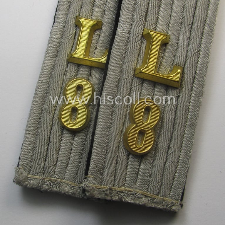 Attractive - and fully matching! - pair of neatly 'cyphered', WH (Heeres) officers'-type shoulderboards as (dual)piped in the black-coloured branchcolour as was intended for a: 'Leutnant des Landes-Bau-Pionier-Btls. 8'