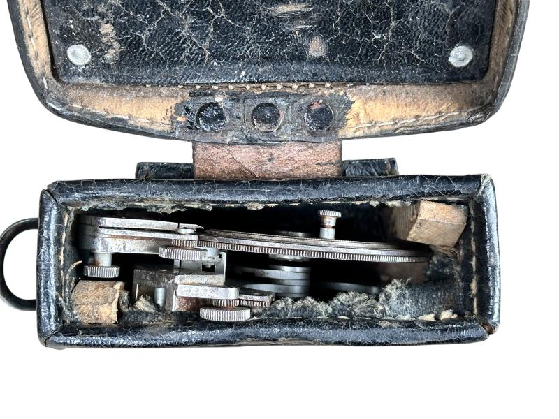 Wehrmacht 'Messdreieck 34' in Carrying Pouch