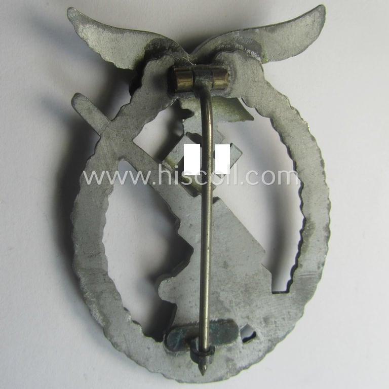 WH (Luftwaffe) 'Flakkampfabzeichen' being a detailed albeit non-maker-marked and/or typical 'Feinzink'-based example as was (I deem) produced by the: 'Steinhauer & Lück'-company
