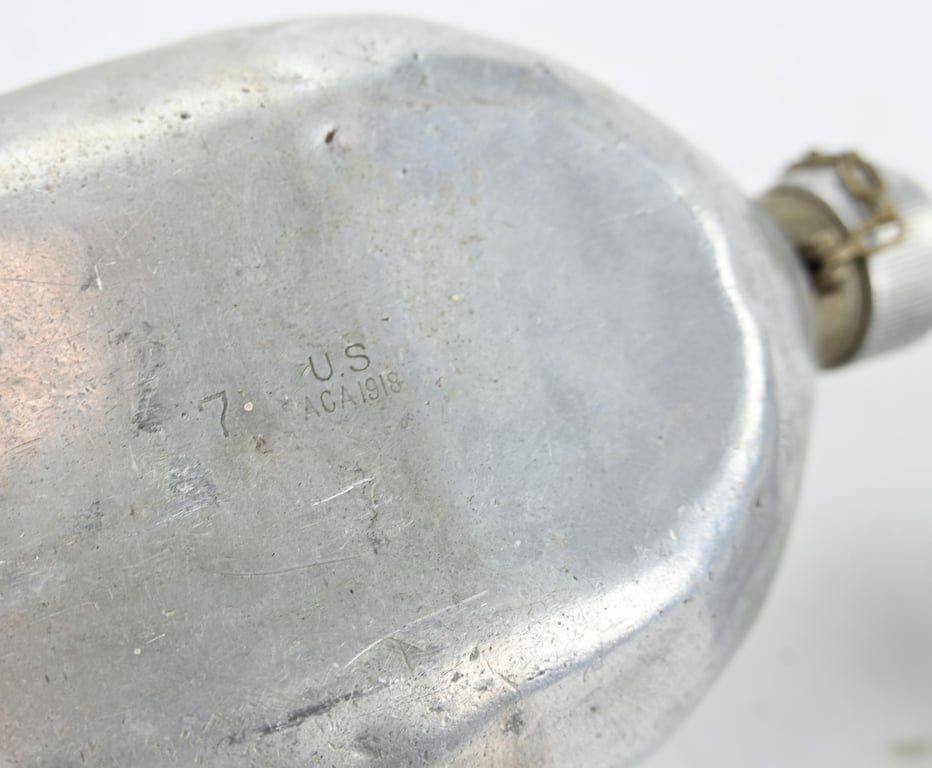 US M-1941 Cavalry/Paratrooper Canteen
