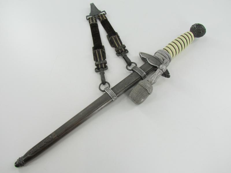 Luftwaffe Unmarked 2nd Pattern Dagger with Hanger