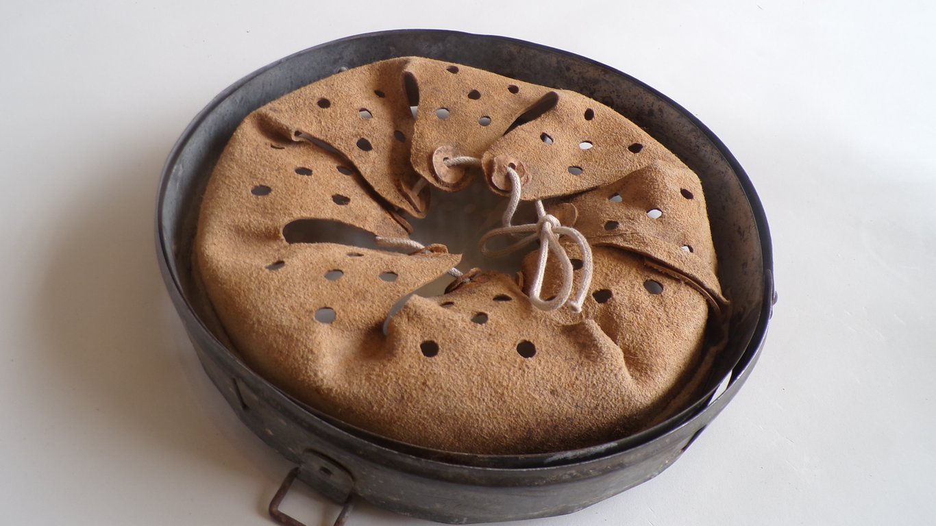Unissued M31 Helmet Liner 64/57 (F.W.M. 1942)