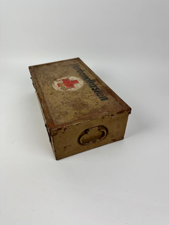 WW2 German 'Verbandkasten' First Aid Box In Tan