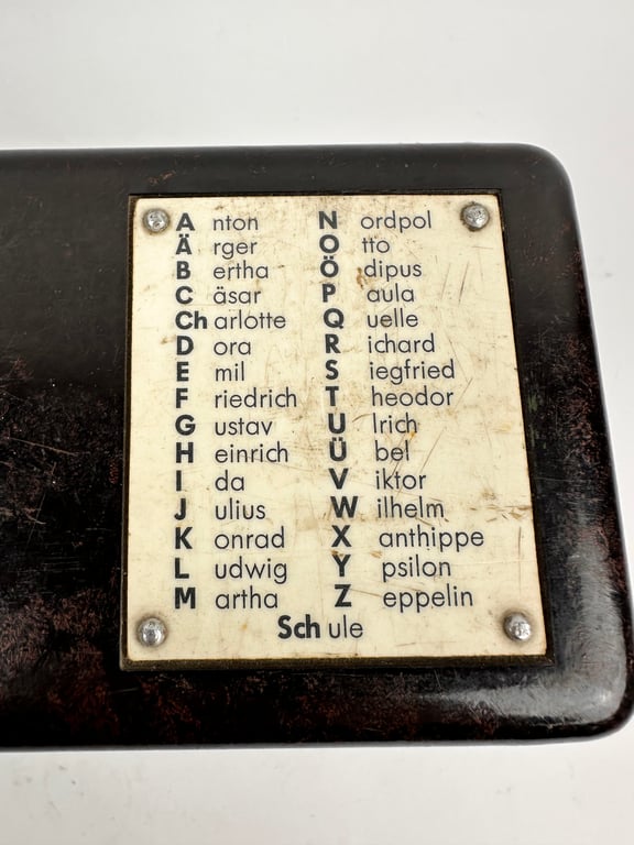 Nice original German WW2 FF33 Field Telephone (Feldfernsprecher 33) "ded"1940