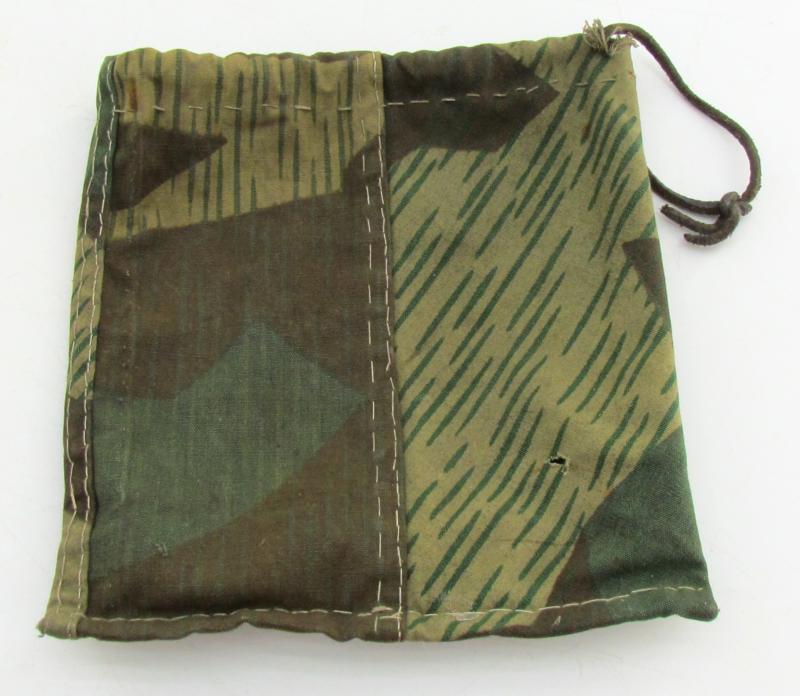 Wehrmacht Bakelite Butterdish in "Field Made" Splittertarn pouch