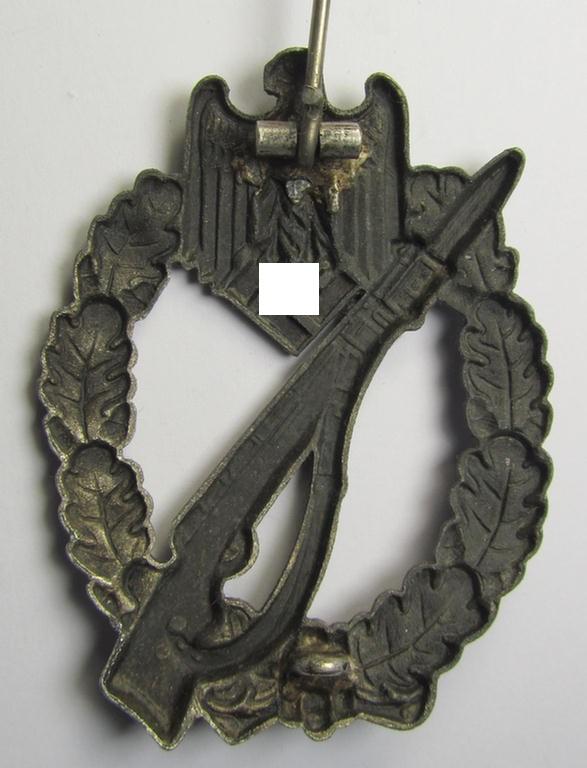 Superb, 'hollow-back' 'Infanterie Sturmabzeichen in Silber' (or: silver infantry assault badge ie. IAB) being a non-maker-marked example as executed in zinc-based metal (ie. 'Feinzink') as was produced by the: 'Berg & Nolte'-company