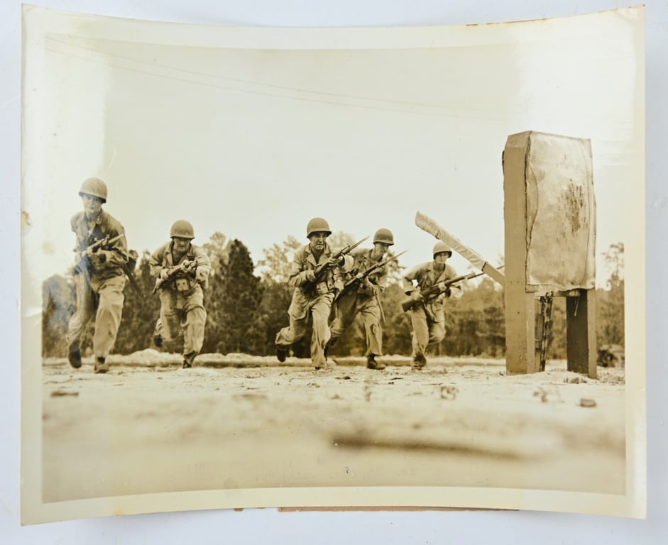 US WW2 Press Photo Airborne Training