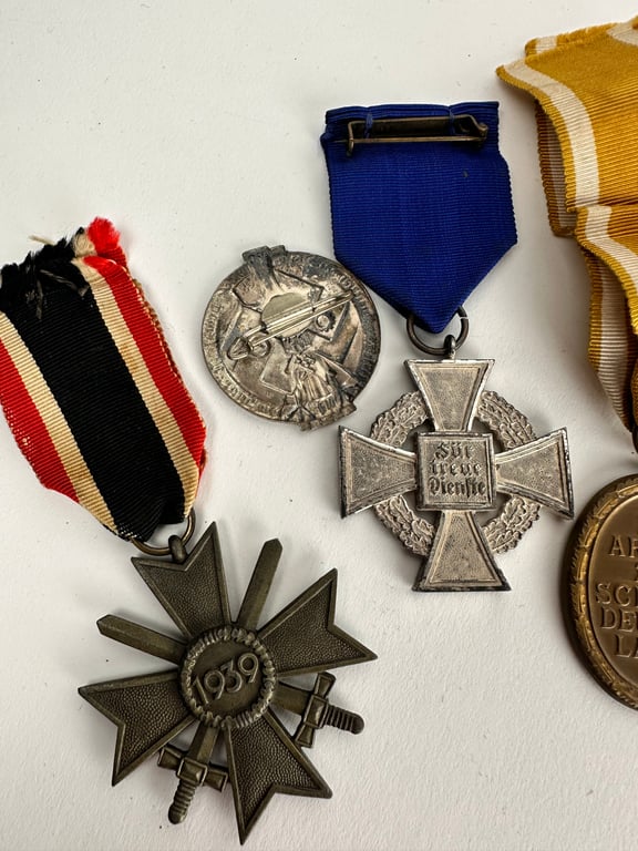 WW2 German Medals grouping 5 pices