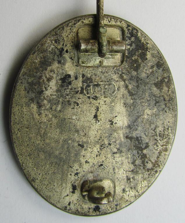 Neat, silver-class woundbadge (or: 'Verwundeten Abzeichen in Silber') being a nicely maker- (ie. '107'-) marked example (as was produced by the desirable 'Hersteller' ie. maker: 'Carl Wild')