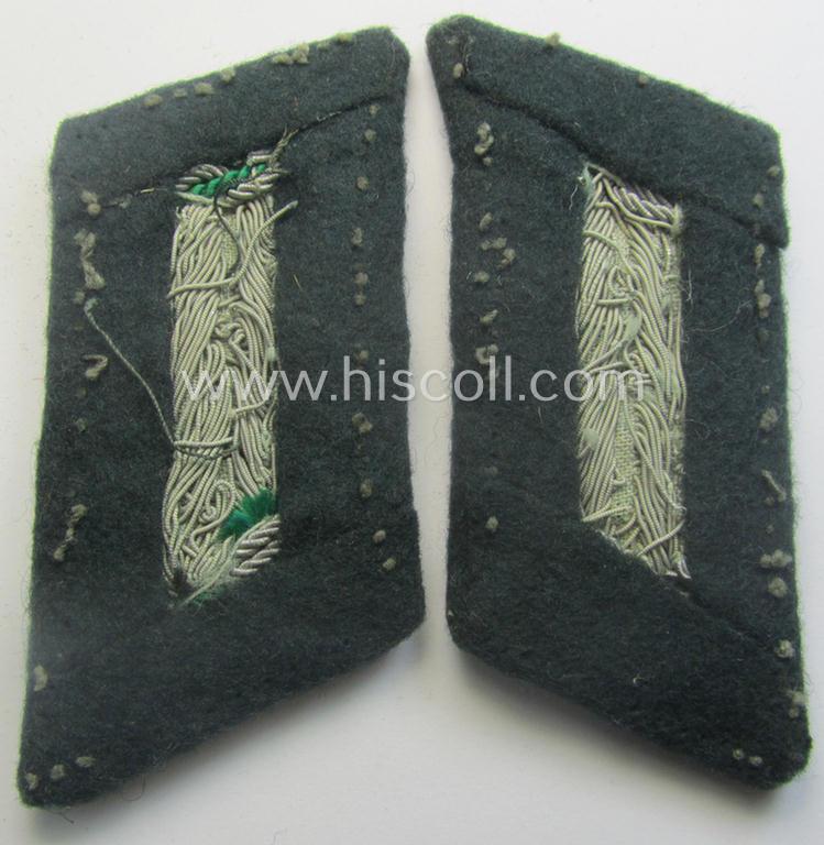 Pair of WH (Heeres) collar-tabs (ie. 'Kragenspiegel für Offiziere') as piped in the desirable green- (ie. 'grüner'-) coloured branchcolour as was intended for an: 'Offizier eines Jäger- o. Gebirgsjäger-Rgts.'
