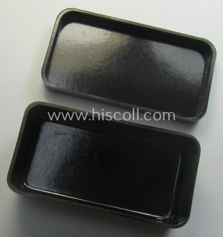 'Standard-issue'-type WH 'Seifebuchse' (ie. soap-container) being an undamaged example as executed in brownish-red-coloured 'Bakelite'