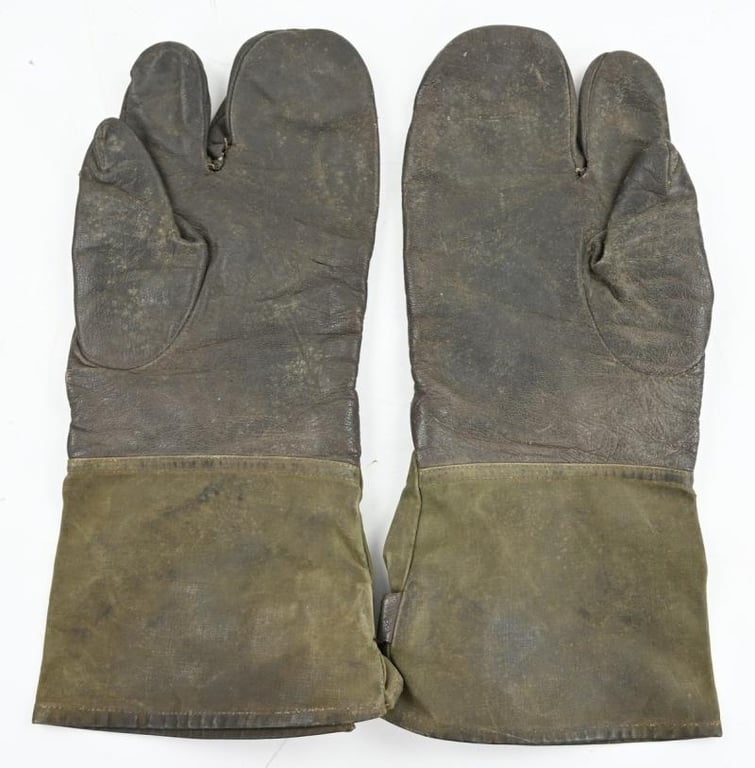 German LW Motorcyclist Gloves 1943