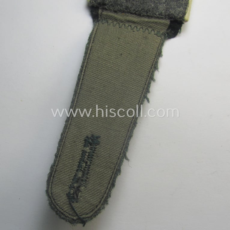 Neat - albeit single! - WH (Heeres), early-war-period (ie. 'M40'-pattern- ie. rounded-style-) EM-type shoulderstrap as was intended for a: 'Soldat der Infanterie-Trpn.'