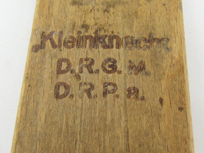 'Deutsche Wehrmacht' wooden- and metal-based (partly foldable) boot-removing device aka: 'Stiefelknecht'