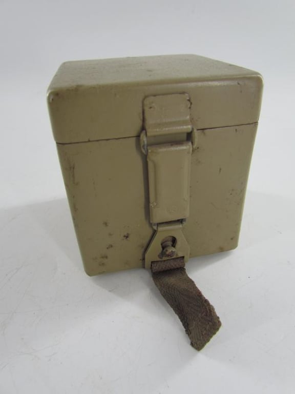MG34/42 Tan Optical Sight Battery Box