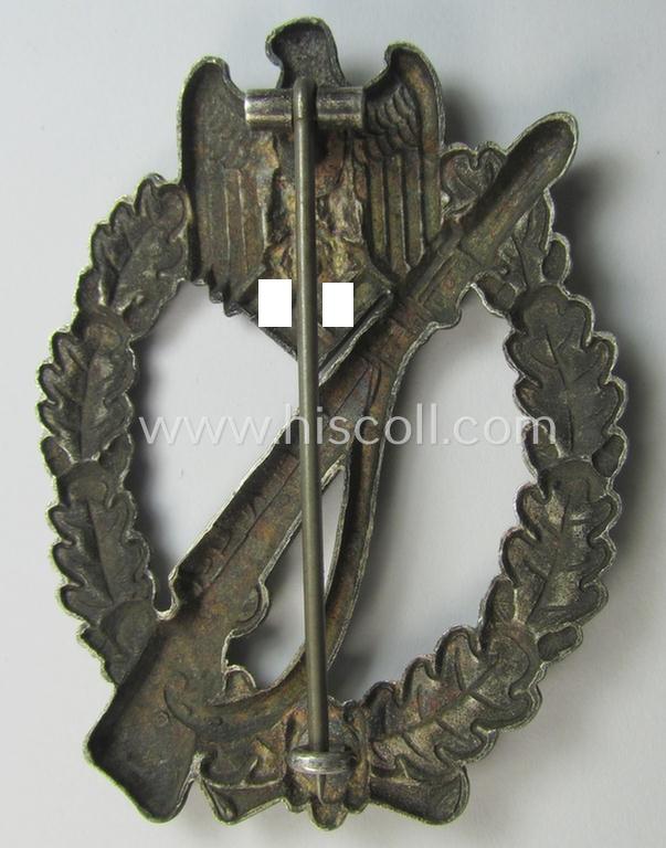 Neat, 'Infanterie-Sturmabzeichen in Silber' being a non-maker-marked-, 'hollow-back'- and/or zinc- (ie. 'Feinzink'-) based specimen of the so-called: 'egg-head'-pattern (as presumably produced by the 'Hersteller' ie. maker: 'Gustav Brehmer...