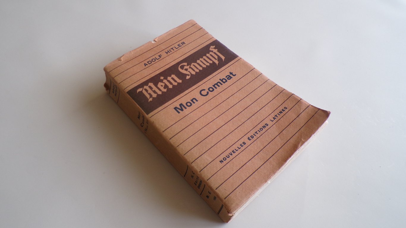 RARE 1st Edition Mein Kampf (Mon Combat) in French