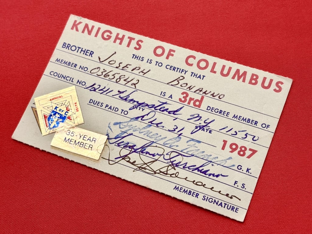 AUTHENTIC NEW YORK MAFIA BOSS JOSEPH BONANNO HAND SIGNED MEMBER CARD.