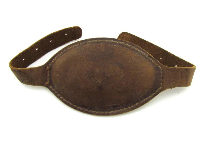 US WWII Navy (Airborne) leather chincup