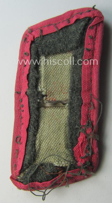 Mid- (ie. later-) war-period - albeit regrettably single! - WH (Heeres) field-grey-coloured, woolen-based- and/or bright-pink-piped: 'Sturmgeschütze'-collar-tab having a zinc- (ie. 'Feinzink'-) based 'Totenkopf' (ie. skull) attached