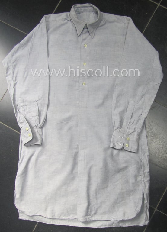 Attractive, WH (LW) 'standard-issue'-pattern, bluish-coloured- (ie. 'blaumelliertes'): 'under-the-tunic'-shirt (ie. 'Diensthemd') being a hardly worn example that bears a: 'C. Buckow - 37A'-makers'-designation  ink-stamp